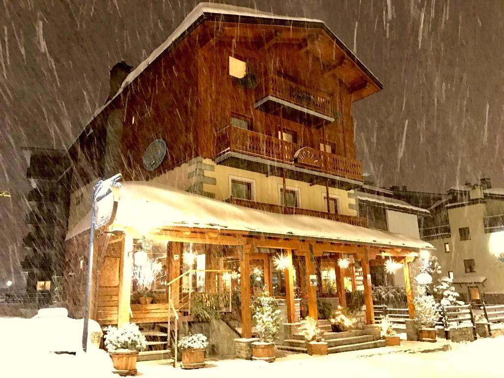 Hotel Mignon بيريوِل تْشيرفينيا المظهر الخارجي الصورة